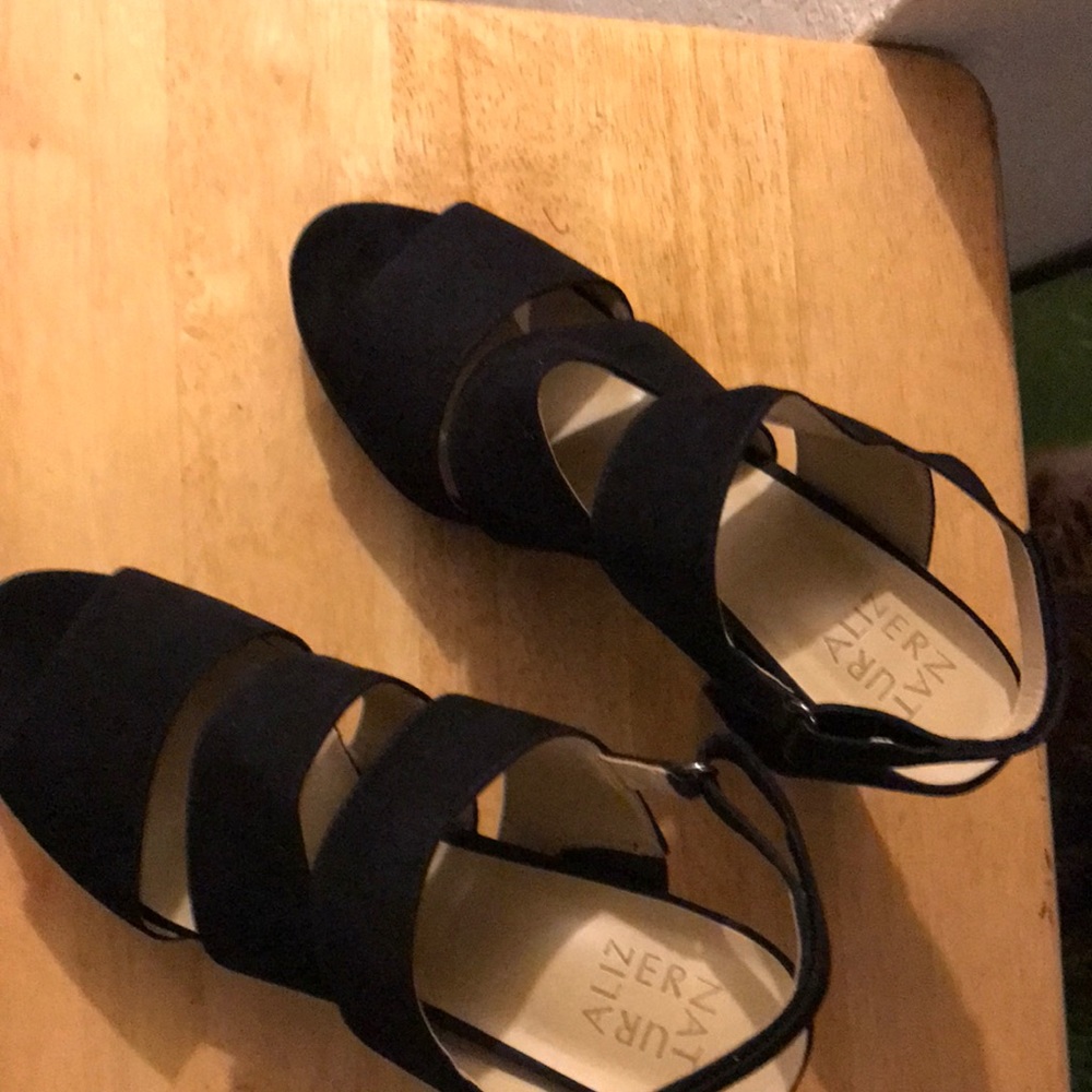 NATyra lifer shoes Size 10M Black high heels with Velcro